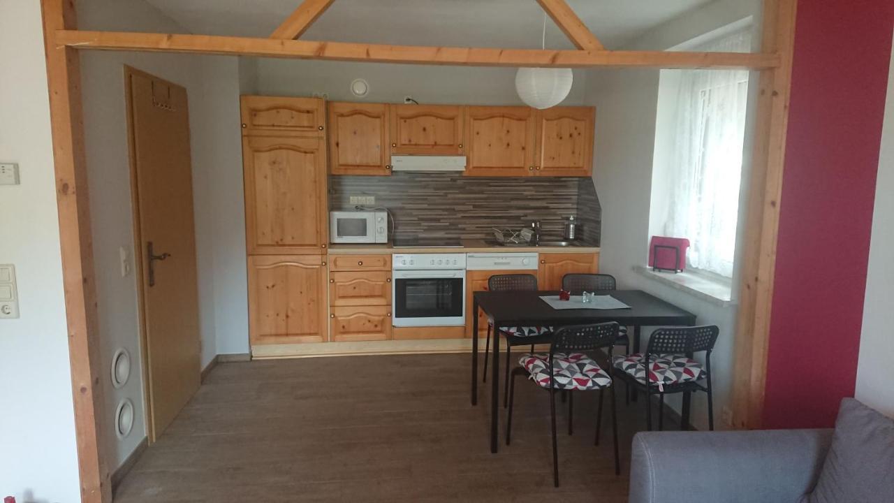 Fewo Erika Apartment Lengenfeld  Luaran gambar
